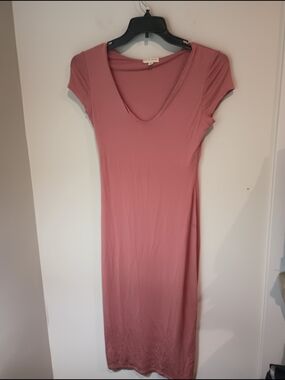 See You Monday Rose-Mauve Scoop Neck Midi Dress